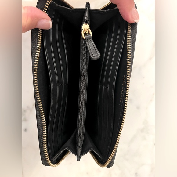Marc Jacobs wallet - Picture 3 of 3